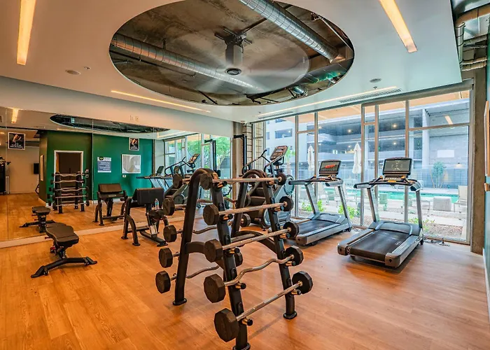 Appartamento Dt Phx Getaway With Balcony Gym Pool Parking
