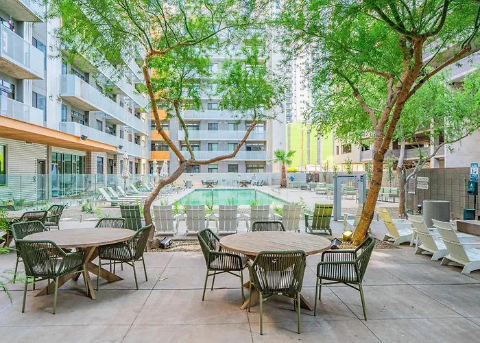 Appartamento Dt Phx Getaway With Balcony Gym Pool Parking