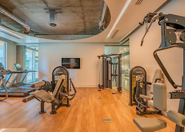 Appartamento Dt Phx Getaway With Balcony Gym Pool Parking Phoenix