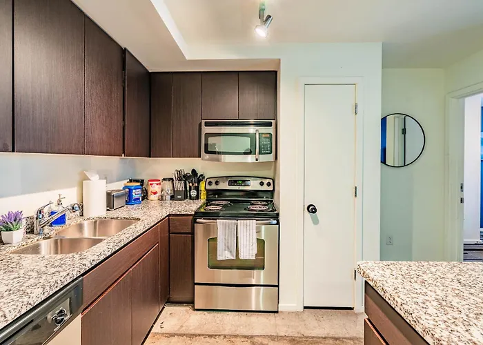 Appartamento Dt Phx Getaway With Balcony Gym Pool Parking *