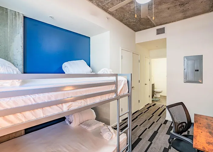 Appartamento Dt Phx Getaway With Balcony Gym Pool Parking